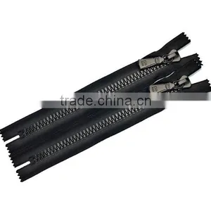 2016 Hotsale Heavy Duty Ykk Plastic Zipper in Shenzhen thumbnail-4