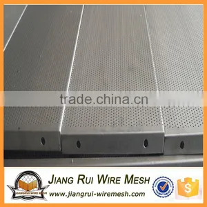 Iron Plate Perforated Metal Mesh Diamond Hole Punching Network thumbnail-4