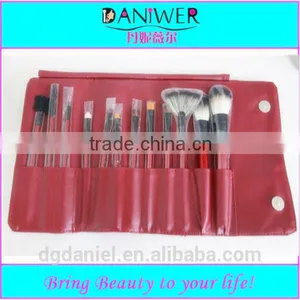12pcs Red Bag Personalized Beauty Brushes Best Makeup Brush Set Factory Direct thumbnail-1
