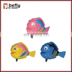 Baby Swimming Wind up Fish Toy thumbnail-1
