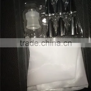 Kids Cake Decorating Set thumbnail-3