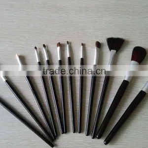 12pcs Makeup Brush Set Eyeshadow Lip Foundation Concealer Cosmetic Brushes With Storage Pouch thumbnail-1