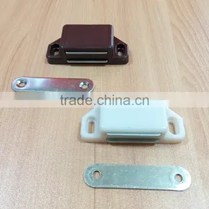 Plastic Magnetic Door Catch for Cabinet thumbnail-1
