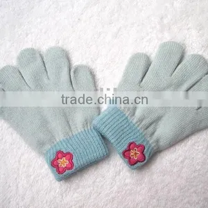 Magic Glove / Knitted Glove thumbnail-1