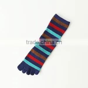 Best Socks Manufacturer Japanese OEM Design Red Black Stripes Pure Cotton Knitting Women Toe Socks thumbnail-5