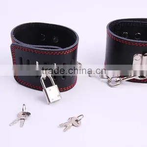 Strong Lady Leather Handcuff. Wrist Bondage Restraints, Wholesale Woman Leather Handcuff for Sex Toys thumbnail-2