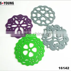 16142 Flower Shape Unti-skidding Table Silicone Mat thumbnail-1