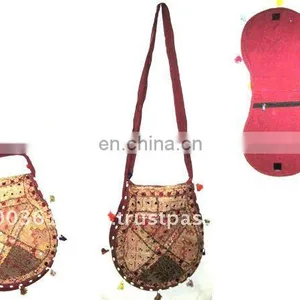 Tassels With Embroidred Shoulder Bags thumbnail-2