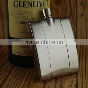 New Design Remy Martin Brandy Hip Flask 5oz thumbnail-1