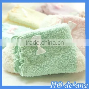 Hot Selling Japanese Style Autumn and Winter Coral Velvet Socks Women Floor Socks Thick Warm Socks Wholesale MHo-223 thumbnail-2