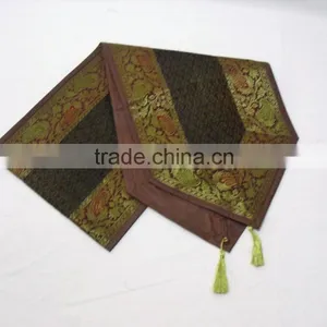 Indian Silk Table Runner With 6 Place Mats & 6 Coaster in Green Color Size 16*62 thumbnail-3