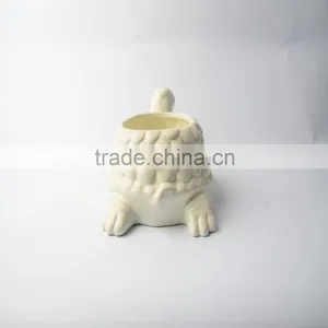 White Ceramic Turtle Flower Pot thumbnail-3