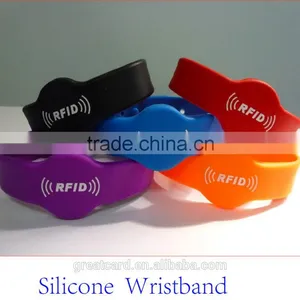 Waterproof NFC 13.56 MHz Silicone Rfid Wristband Bracelet With QR Code for Swimming Pool thumbnail-2