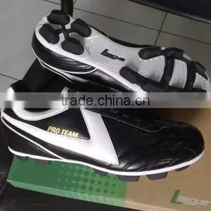 Soccer Shoes With High Quality thumbnail-1