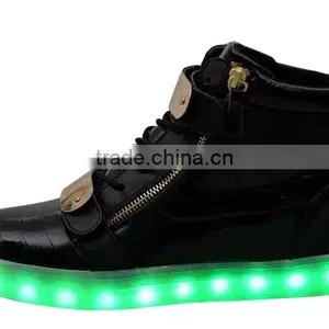 Boy and Girls LED Lights Sports Shoes thumbnail-2