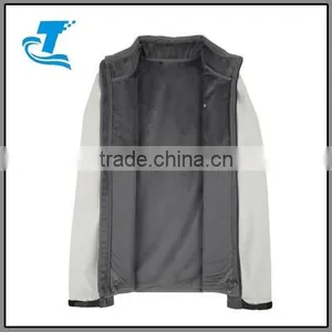 Customized Heavy Winter Men's Softshell Hooded Jackets thumbnail-4