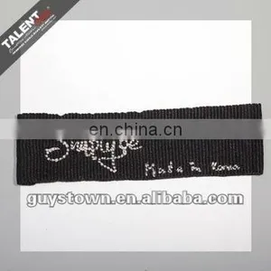 Custom Fashion Design Embroidery Woven Label for Garment thumbnail-1