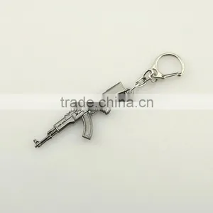 Small Gift Silver Plated Metal Gun Design Stainless Steel Keychain for Men Supplier's Choice thumbnail-3