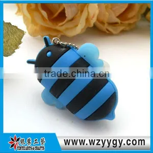 Novelty Carbon Nail Clippers With Soft Pvc/silicone Case thumbnail-1