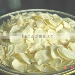 Dehydrated Garlic Flakes thumbnail-3
