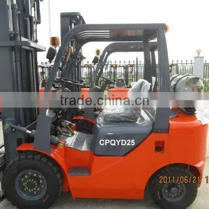 LPG Forklift Truck 1-3.5ton thumbnail-1