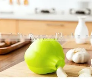 Cy287 New Creative Silicone Garlic Peeler Kitchen Gadget Roller Tool Kitchen Accessory Tool thumbnail-5