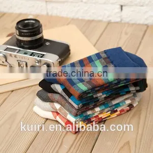 New Fashion Men's White and Black Socks Novelty Stripes Grid Short Sock Winter Autumn Men 100 Cotton In Tubes Socks thumbnail-2