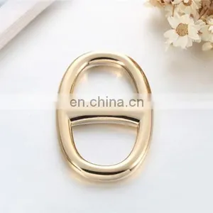 Simple Design Multifunction Alloy Metal Scarf Buckle Women Silk Scarf Decorations Brooches Pins Wholesale thumbnail-3