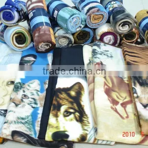 100% Polyester Knit Print Fleece Throw thumbnail-2