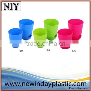 Plastic Flower Pots With Water Base thumbnail-3