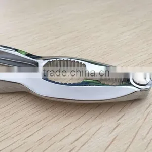 Zinc Alloy Plated Chrome Good Quality Manual Nut Crackers thumbnail-2