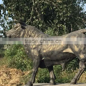 Trade Assurance Garden Metal Animal Statue Cast Iron Bull Statue Supplier thumbnail-1