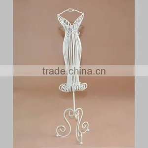 Metal Jewelry Display thumbnail-1