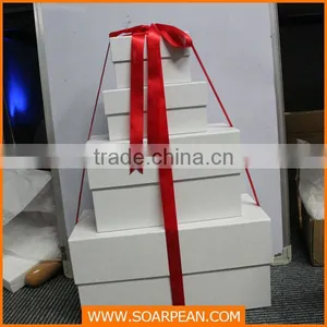 Delicate Present Box With Ribbon thumbnail-1