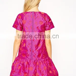Hift Dress in Floral Jacquard With Peplum thumbnail-1