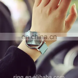 Wholesale Simple Personality Leather Triangle Shape Cool Lady Watch thumbnail-3