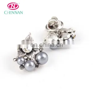 Rhinestone Pins Brooches for Clothing Crystal Copper Decorating Silver Cheap Buttons Wholesalecheap Crystal Button thumbnail-2