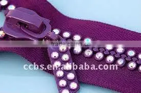 High Quality No.10 Fashion Rhienstone Plastic Zipper thumbnail-1
