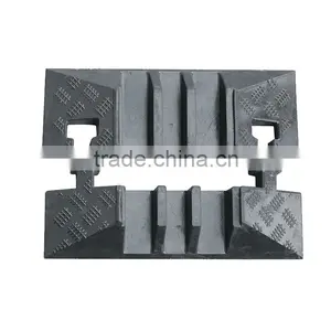 Lower Factoty Price 900*600*75mm Soft Flexible 3channels Rubber Heavy Duty Cable Protector thumbnail-5