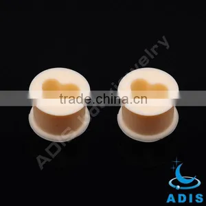Silicon Ear Studs Tunnel Earrings With Heart-shape Hollow thumbnail-1