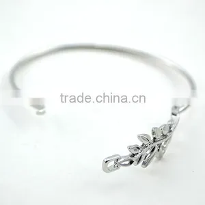 One Leaf Bracelets thumbnail-4