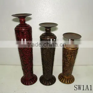 Graceful Metal Candleholder thumbnail-1