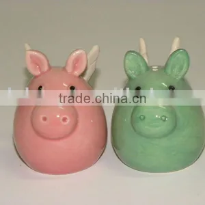 Ceramic Salt & Pepper Shaker thumbnail-1