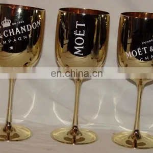 Champagne Moet Chandon Golden Goblets thumbnail-6
