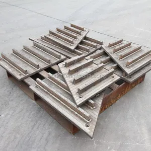 Cast Steel Hardfacing Wear Plate Resistant Lining for Grab Bucket Inside Install thumbnail-3