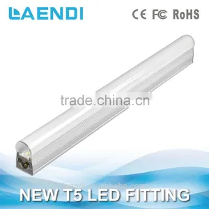 Latest Technology 100lm/W High Brightness New T5 LED Fitting No Dark Area When Connect Together thumbnail-2