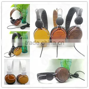 Popular Super Bass 3.5mm Plug Wood Headphones thumbnail-2