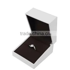 Chinese Factories Wholesale Custom Luxury Leather Ring Box, White Gift Box thumbnail-1