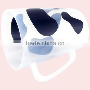 Gift Custom Black And White Colorful Plastic Milk Cup thumbnail-5