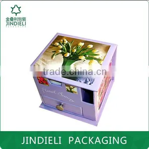 Decorative Christmas Gift Box Packaging thumbnail-1